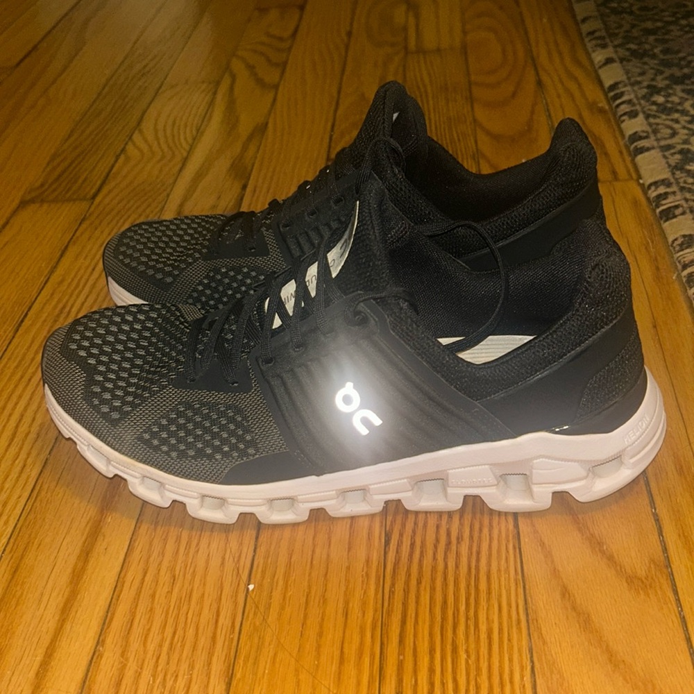 On Cloud Cloudswift Black Women 10.5